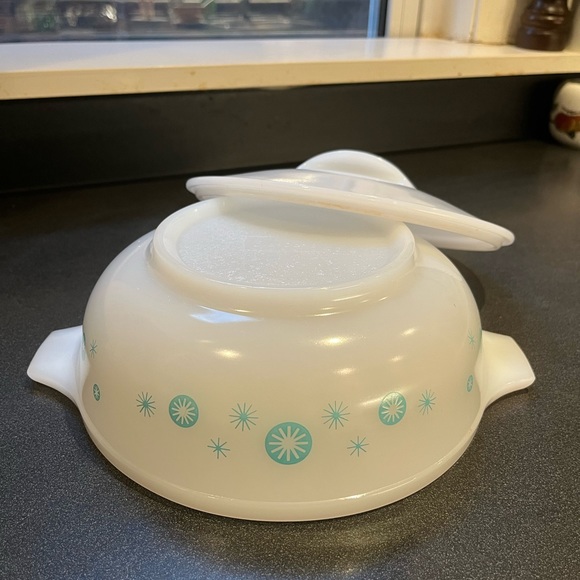 Vintage Glasbake Two Quart Covered Casserole Dish - Picture 13 of 13